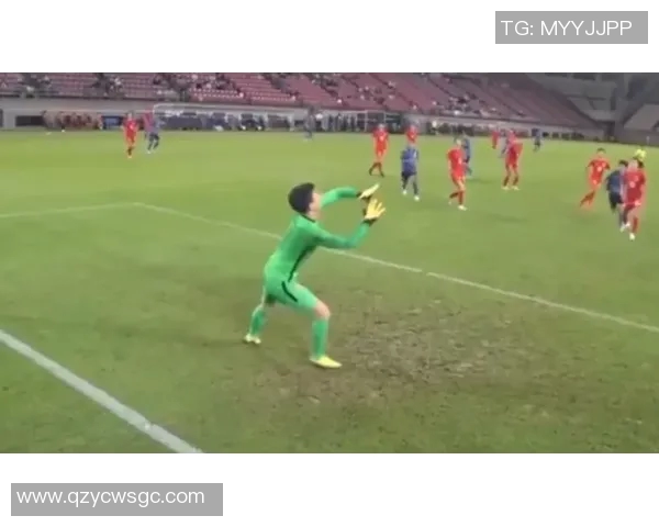 足球明星塑体模型视频揭秘运动员完美身材的秘密与训练技巧